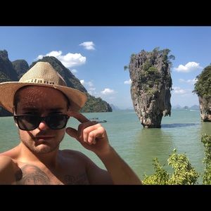 Meet your Posher, Johnny